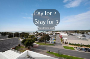 Ocean Blue Views in Central Dromana